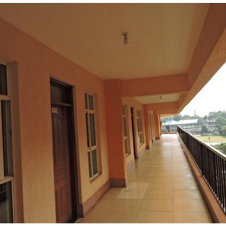 Sky Hotel Nairobi Bagian luar foto