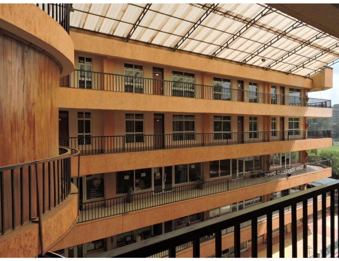 Sky Hotel Nairobi Bagian luar foto