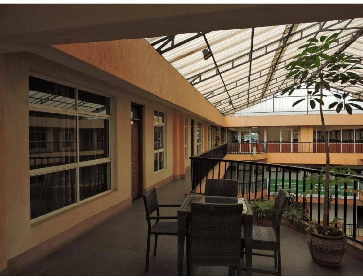 Sky Hotel Nairobi Bagian luar foto