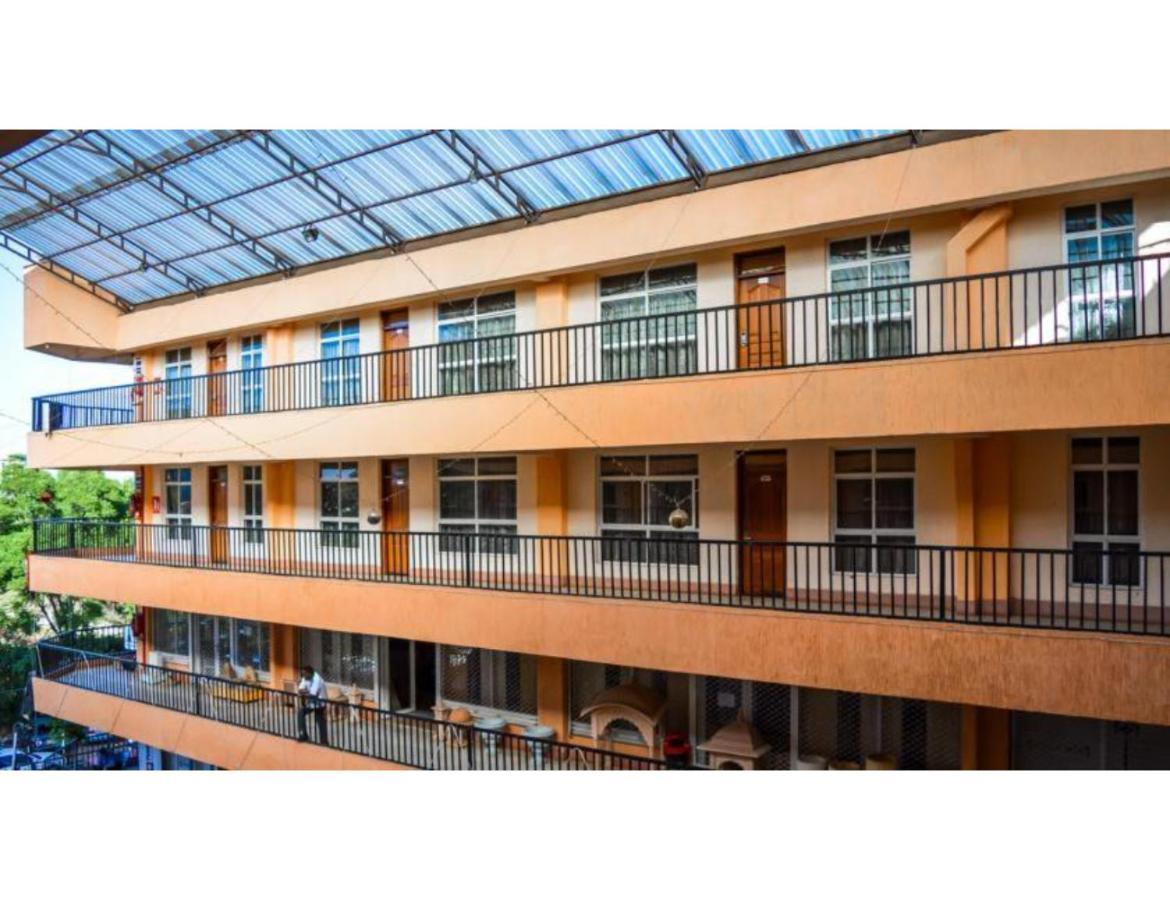 Sky Hotel Nairobi Bagian luar foto