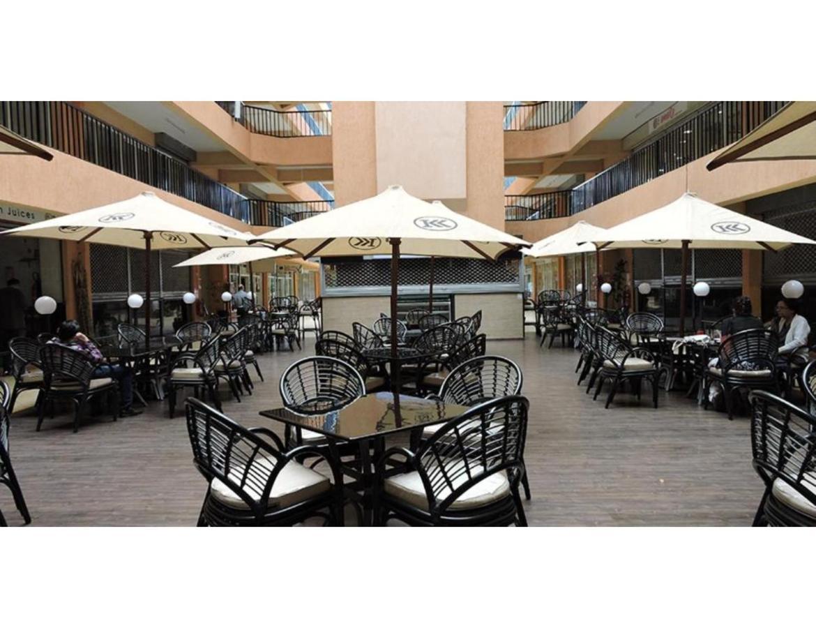Sky Hotel Nairobi Bagian luar foto