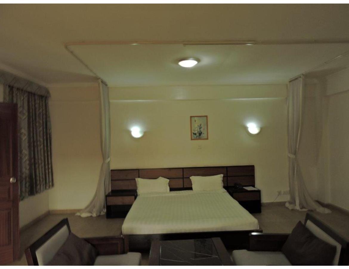 Sky Hotel Nairobi Bagian luar foto