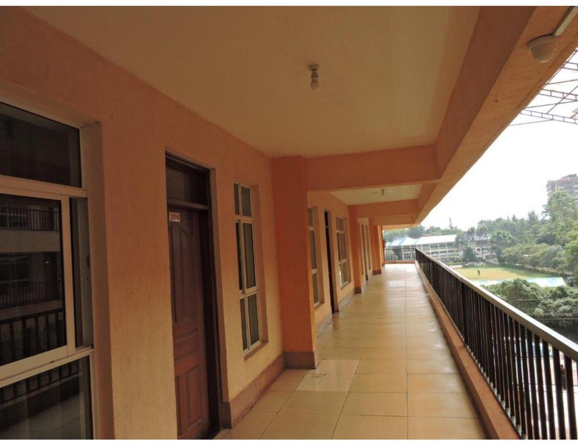 Sky Hotel Nairobi Bagian luar foto