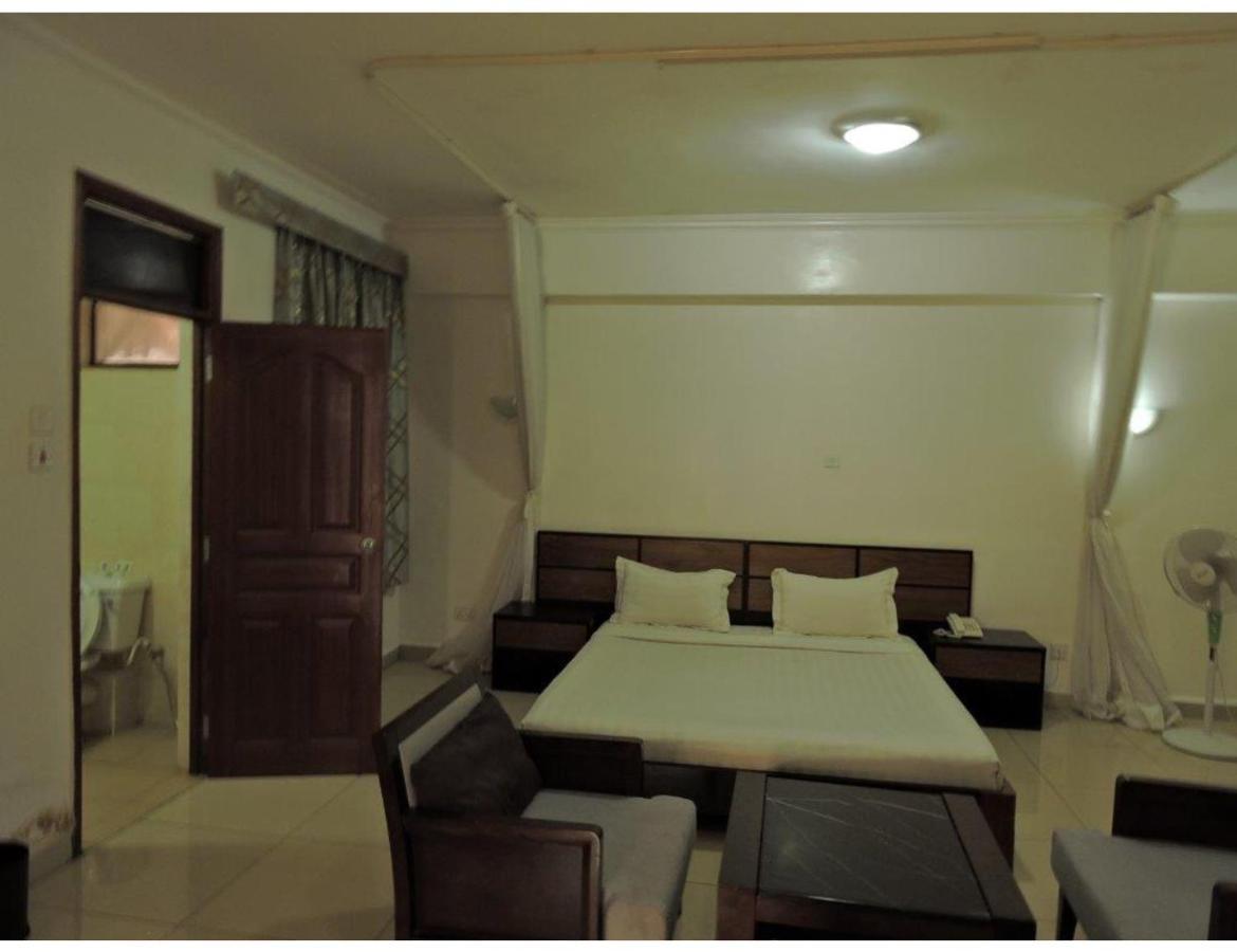 Sky Hotel Nairobi Bagian luar foto