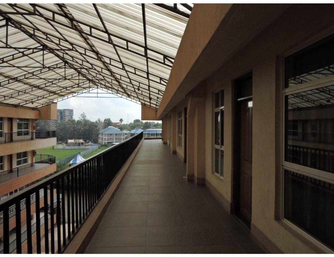 Sky Hotel Nairobi Bagian luar foto