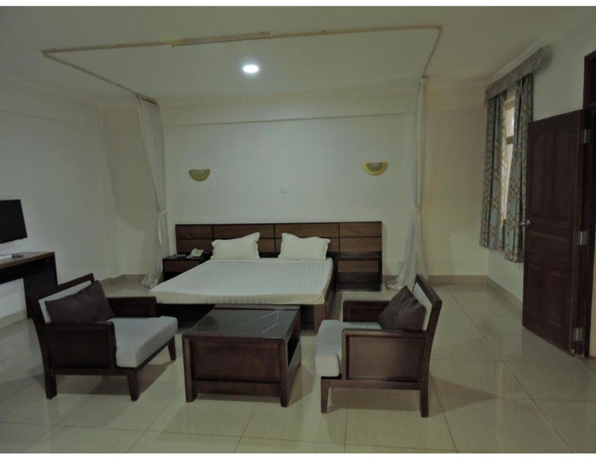 Sky Hotel Nairobi Bagian luar foto
