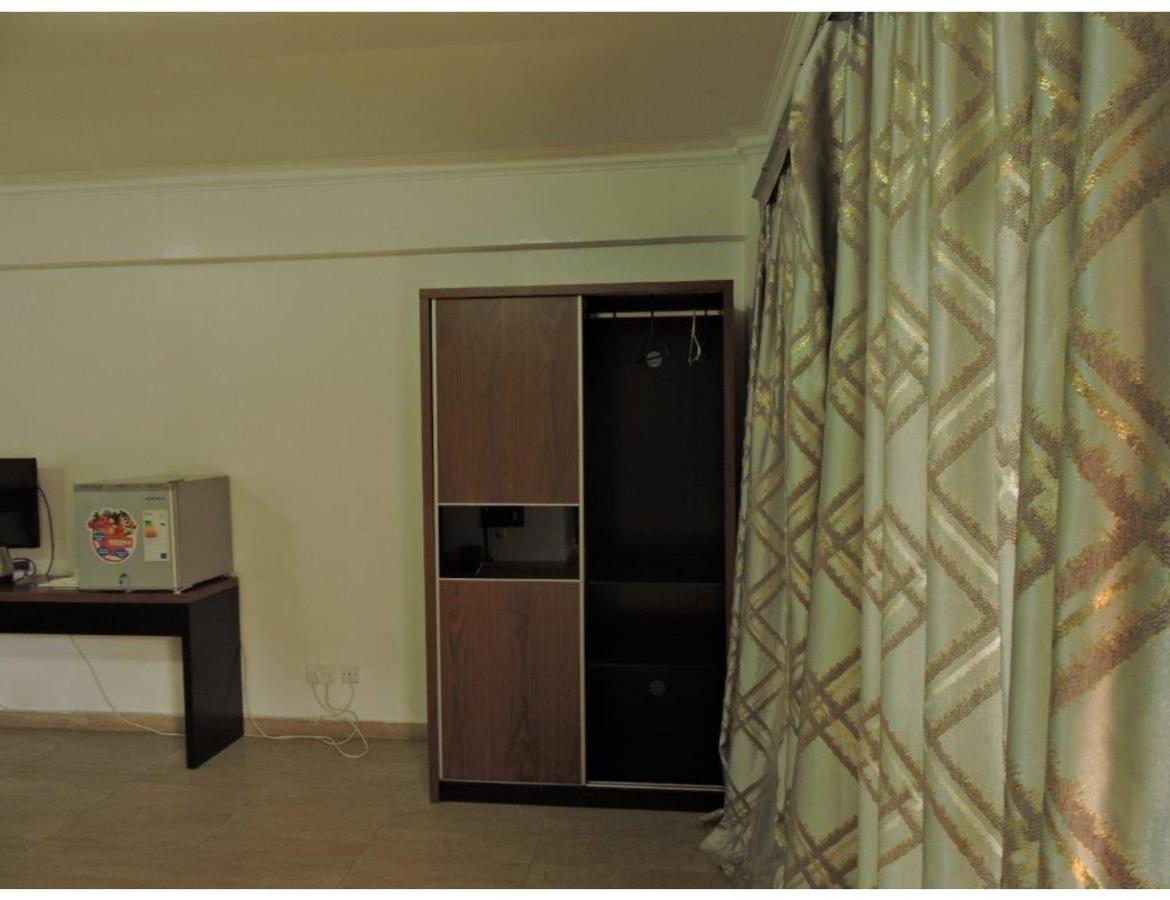 Sky Hotel Nairobi Bagian luar foto
