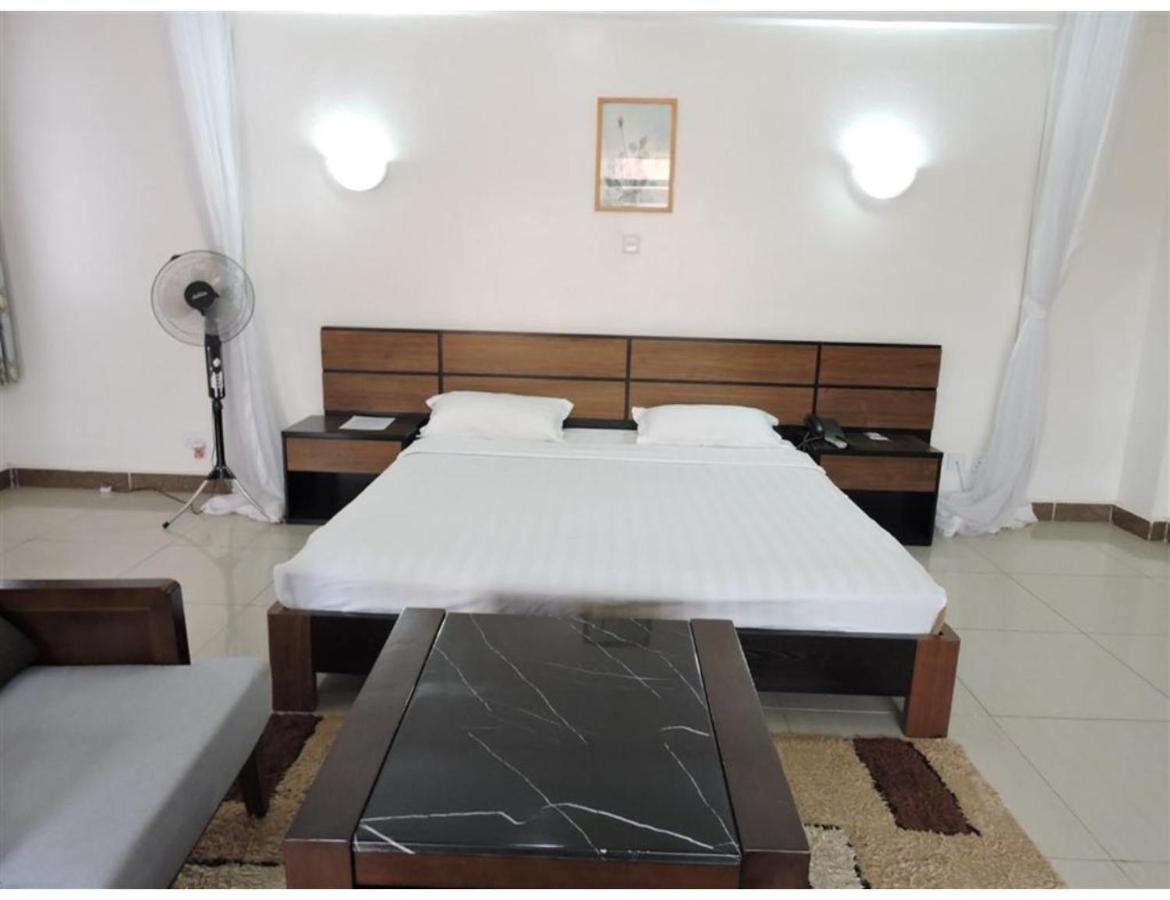 Sky Hotel Nairobi Bagian luar foto