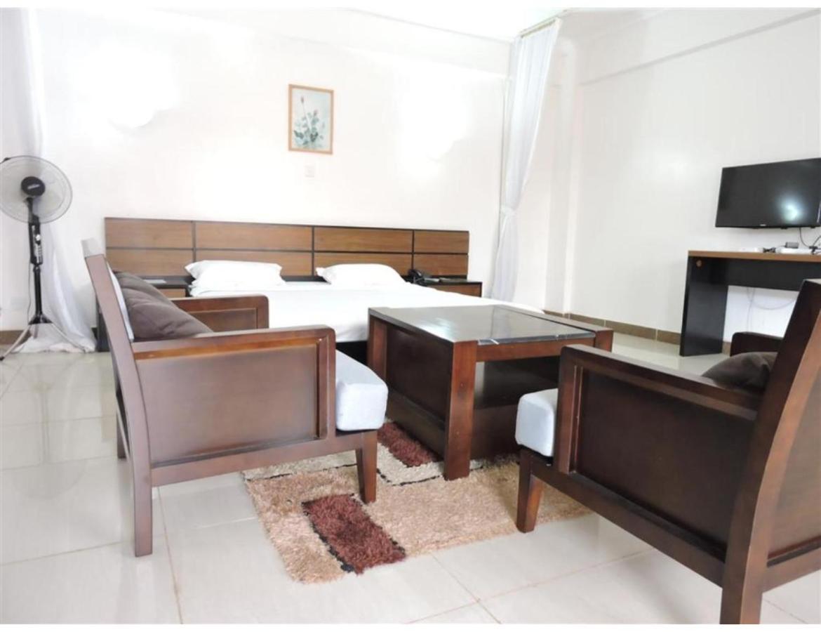 Sky Hotel Nairobi Bagian luar foto