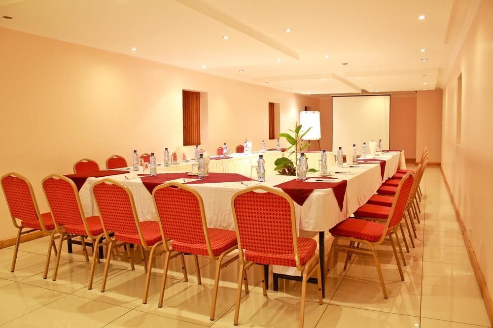 Sky Hotel Nairobi Bagian luar foto