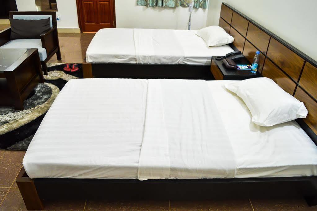 Sky Hotel Nairobi Bagian luar foto