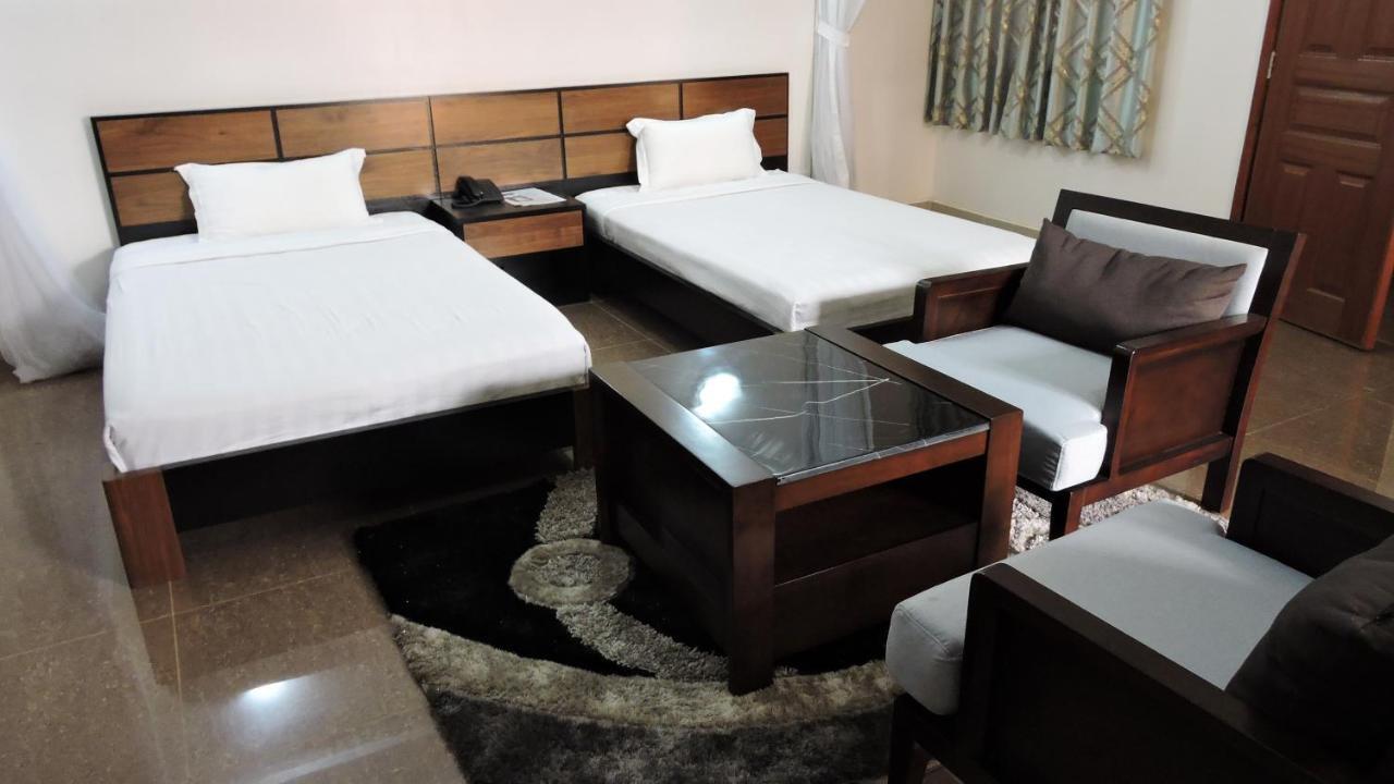 Sky Hotel Nairobi Bagian luar foto